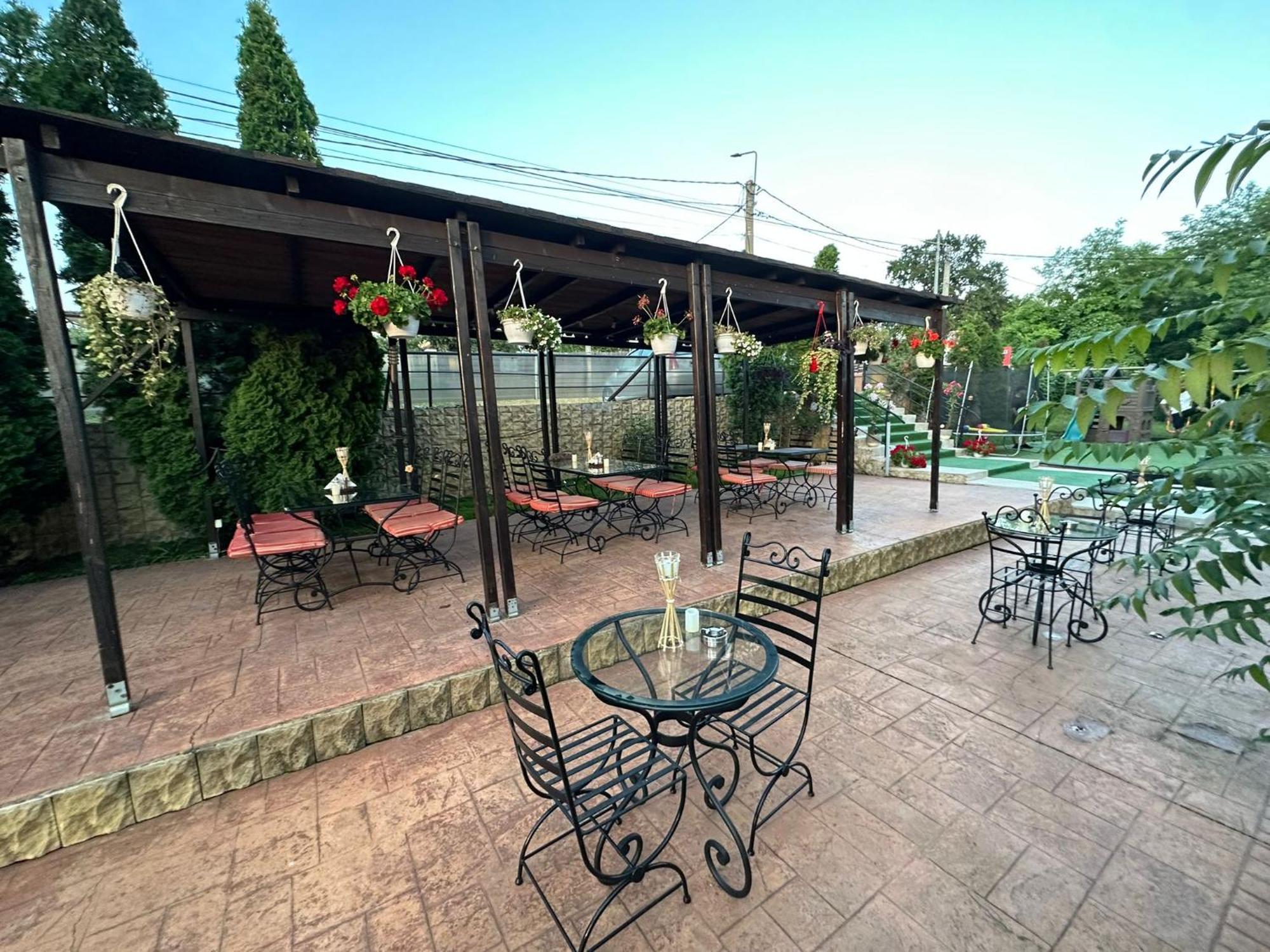 Shamrock Inn Iasi Exterior foto